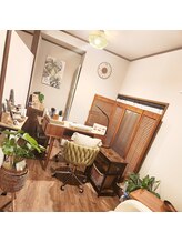 アイラッシュアンドネイルサロン アクア(aqua)/受付＆待合スペース