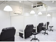 ふかふかリクライニングチェア＆パウダールーム完備です◎