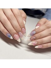 トゥインクリー(Twinkly)/チェックネイル