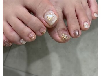サロンリーベ(salon reve)の写真/足元のおしゃれを格上げ！
普段ハンドネイルが出来ない方にもおすすめ♪