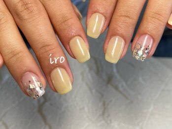 イロ ネイルサロン(iro)/ポイントキラキラネイル