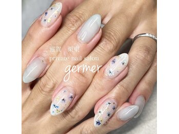 ジェルメ(germer)/ブルーのドライフラワーネイル♪