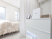 リリードボーテ 高槻店(LILY DE BEAUTE)の雰囲気（完全個室の真っ白な店内で美意識UP）