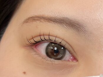 メル アイラッシュ(mer eyelash)の写真/《似合わせカウンセリング付》自まつげ派の方におすすめ★目の形や骨格に合わせたデザインのまつ毛パーマ♪