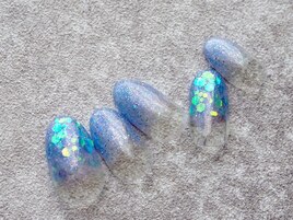 梅雨のアクアドロップネイル