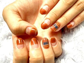 スーン(S∞N)/チェック柄定額ネイル