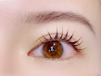 アモーレ(Amore)の写真/【ダメージレスまつげパーマ（ラッシュリフト）￥7700】初めての方にも◎まつげパーマで上品な上向きEyeへ*