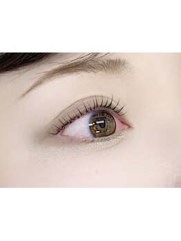 ナチュラル上品な目元にしたい