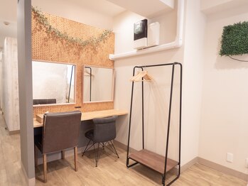 まつげエクステ キオク 人形町(kioku)/ドレッサーあります