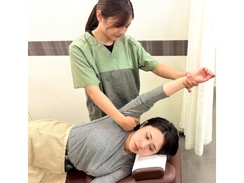 ドクタースマイル バイ カラダカイカク 本通り店(Dr.Smile)/小顔/肩こり/ボディケア/整体