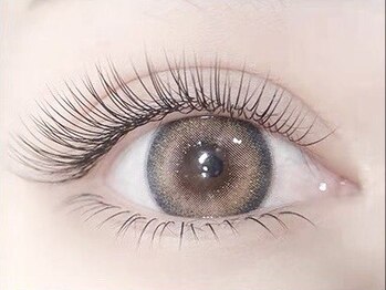 U.mi【まつげパーマ/パリジェンヌ/フラットラッシュ/アンドヘルシー/パリエク/LED】の写真/最新＆Healthy導入店◎LED×カラーで持続力と洒落感を両立。瞳輝く上品な目元へ導きます♪