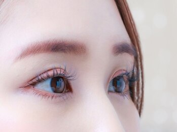 オアシス ときわ台(Oasis)の写真/【垢抜け眉毛に導く】第一印象は眉毛で決まる！骨格を見極めた眉毛ワックス＆毛量調整でフワッと眉毛に♪