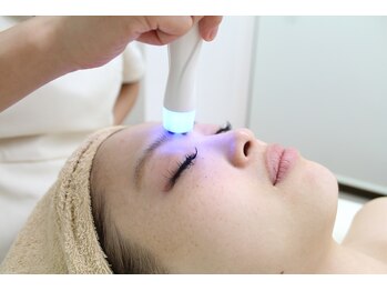 フェイシャル専門サロン ベイリーフ/エレクトロポレーション