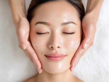 ブライダルエステ バイ スイスパ表参道(BRIDAL ESTHE by SUI SPA)の写真/【大好評◎究極ブライダルエステ】驚きの効果!!小顔矯正コルギ×毛穴洗浄★ほうれい線/毛穴/たるみ徹底改善