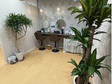 ツルとフクロウ　TSURUFUKUの雰囲気（パウダールームや、休憩室もあります）