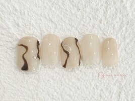 シンプルベージュオフィス￥8050