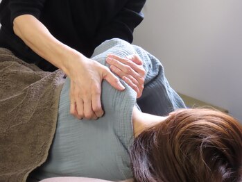 はんなり 本郷の写真/【がっちがちな首肩コリをふわふわに】イタ気持ちい♪”極圧もみほぐし”に思わずやみつき!