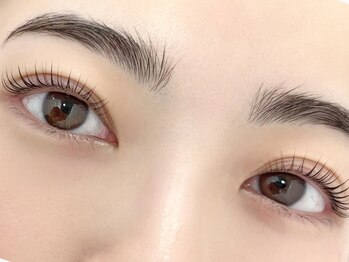 アンジェリック 上大岡店(Angelic)の写真/根元から自然に立ち上げ、目元をぱっちりと見せる【まつ毛パーマ】アナタの魅力を最大限に引き出します♪