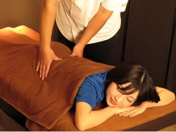 ほぐし処 うたたね 関内南口店の写真/極上手技で日々の仕事&家事で疲れた身体を癒す♪つらい腰の痛み・違和感を感じている方に◎