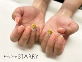 ひまわり　ベージュ　夏ネイル