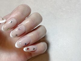ビジューフレンチネイル