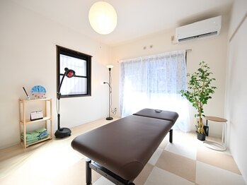みなとはり灸治療院の写真/本格的な経験と知識で、皆様の健康をサポート◎お客様ひとりひとりに合わせた最適な施術をご提案します。