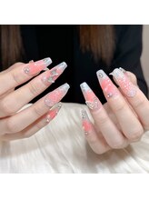 アートネイルも可能です。