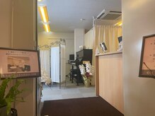 丸の内接骨院グループ 銀座リリース整体院/10.銀座リリース整体院の入口に