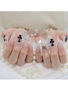 ルシ ネイル 新大久保(LUCI NAIL)の写真/【パーツ付け放題コースあり】チップ長さ出し×スーパーロング対応◎パラジェルで自爪を守り、輝く指先に♪