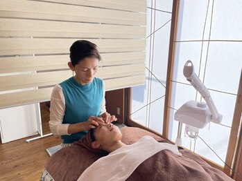 ロカリア(LOCALIA)の写真/コルギと美白ケアで毛穴も整う！贅沢空間で自分を磨くひとときを過ごしませんか。