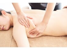 クイーンズ ピュア 新宿本店(Queen's Pure)/背中＋二の腕シェイプマッサージ