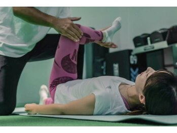 ATサロン 恵比寿/骨盤矯正で腰痛、姿勢も大幅改善