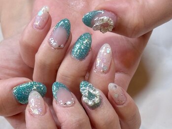 キラキラネイルデザイン　