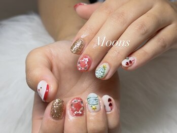 ムーンズ(Moon's)/