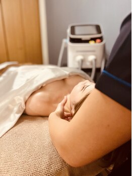 肌音色/■フェイシャルケア施術例