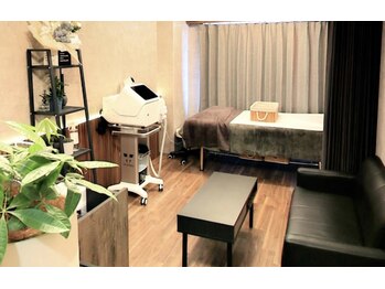 メンズ ティ(Men's T)