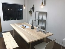 まつげのお店 クルン(KLUN)の雰囲気（店内は落ち着きのあるナチュラルな雰囲気です。）