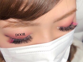 アイラッシュサロン ドア(DOOR)/ボリューム800本×目尻カラー♪
