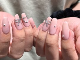 リボンネイル　担当　高橋