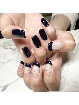 メイ アンド ティースタイル(Mei&T's style)/ネイビー　フレンチ　アシメ