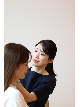 ミル(MIR)/耳つぼの貼り付けは短時間で終了