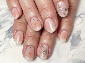 ヘアーアンドネイル ルシア(Hair&Nail Lucia)/持ち込みチーク×リボンネイル