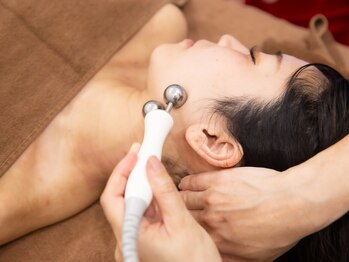 ラナビューティリゾート(Lana Beauty resort)の写真/イベント前の駆け込みOK◎速攻小顔【筋膜リリース小顔+小顔リンパ流し★60分¥3980】むくみ・二重あご撃退