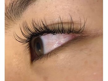 フリルアイビューティ 豊中店(Frill Eye Beauty)/