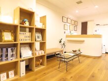 アカシア鍼灸整骨院/受付＆待合室