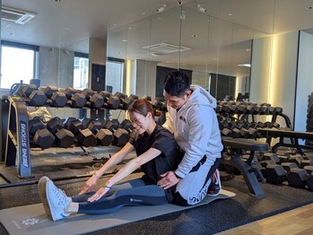 ヘリオス(HELIOS)の写真/手ぶらで通える！アメニティが充実（ウェア/靴/靴下/ドリンク/シャワールーム完備）お仕事帰りもOK◎