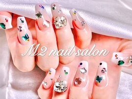グラデーションビジューネイル