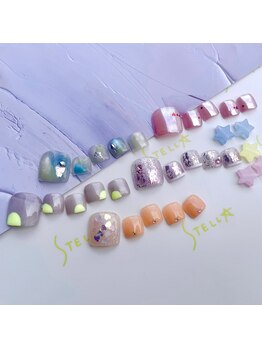 ネイルサロン ステラ(Nail Salon STELLA)の写真/【オフ&アート込み】夏到来！7月はキラキラフットネイルで気分UP★足元のお洒落を楽しもう♪