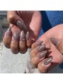 ディーネイル(DEE nail gifu) シンプルでもフォルムにこだわったキラキラネイル