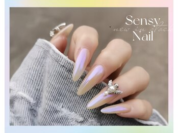 センシー ネイル スタジオ(Sensy Nail Studio)/オーロラネイルのチップ長さ出し